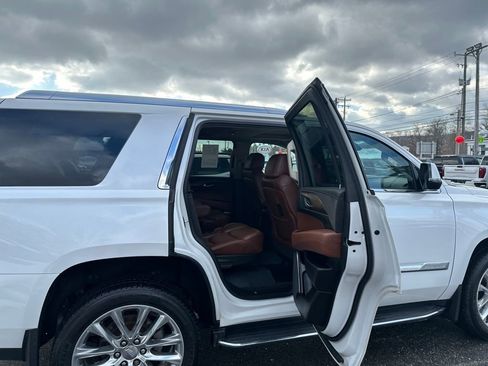 Used 2019 Cadillac Escalade Luxury image 30