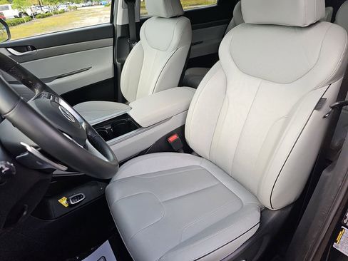 Used 2025 Hyundai Palisade SEL FWD image 21