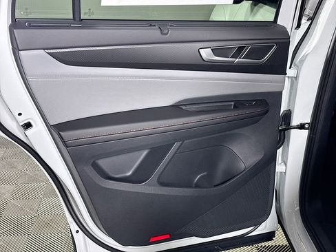 New 2026 Volkswagen Atlas Peak Edition AWD/4WD image 19