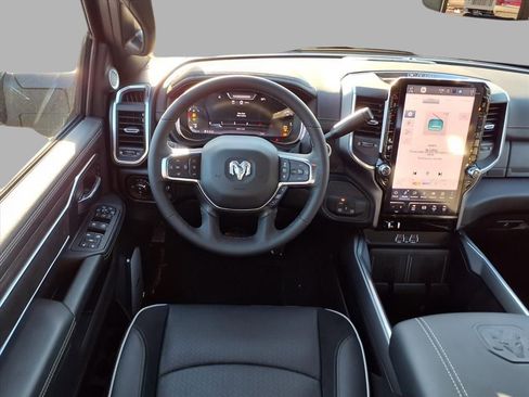 New 2026 RAM 2500 Laramie AWD/4WD image 4