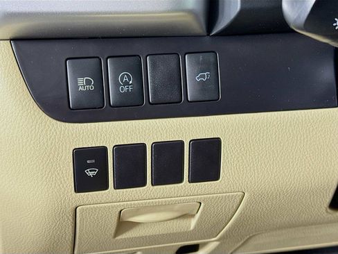 Used 2019 Toyota Highlander XLE image 10