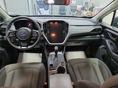 Used 2025 Subaru Crosstrek 2.5i Premium AWD/4WD image 5