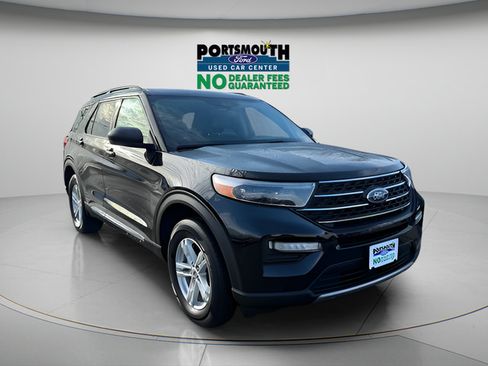 Used 2022 Ford Explorer XLT w/ Equipment Group 202A AWD/4WD image 24