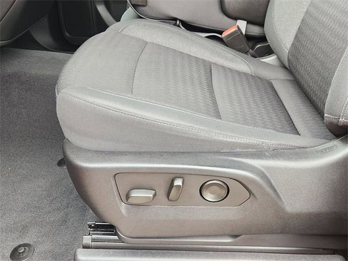 Used 2022 Chevrolet Silverado 1500 Custom image 23