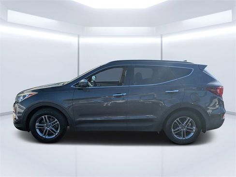 Used 2017 Hyundai Santa Fe Sport image 6