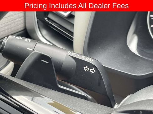 Used 2021 Nissan Rogue SV AWD/4WD image 26