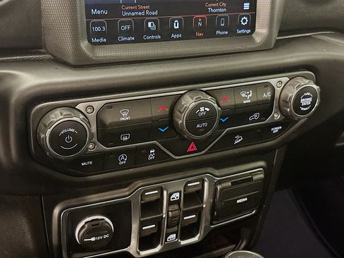 Used 2020 Jeep Wrangler Unlimited Sahara AWD/4WD image 24