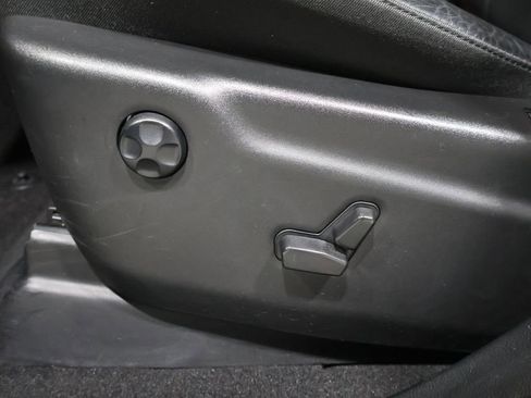 Used 2023 Dodge Durango GT image 13