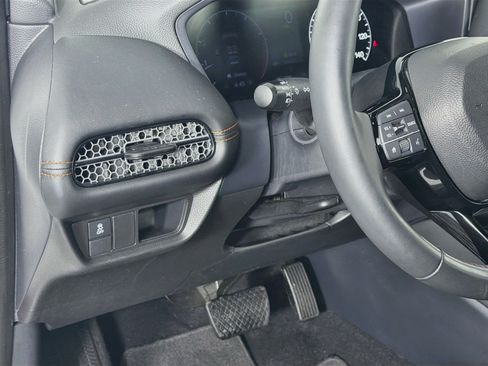 Used 2024 Honda HR-V Sport image 17