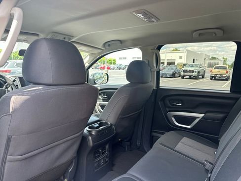 Used 2024 Nissan Titan SV w/ SV Convenience Package RWD image 26
