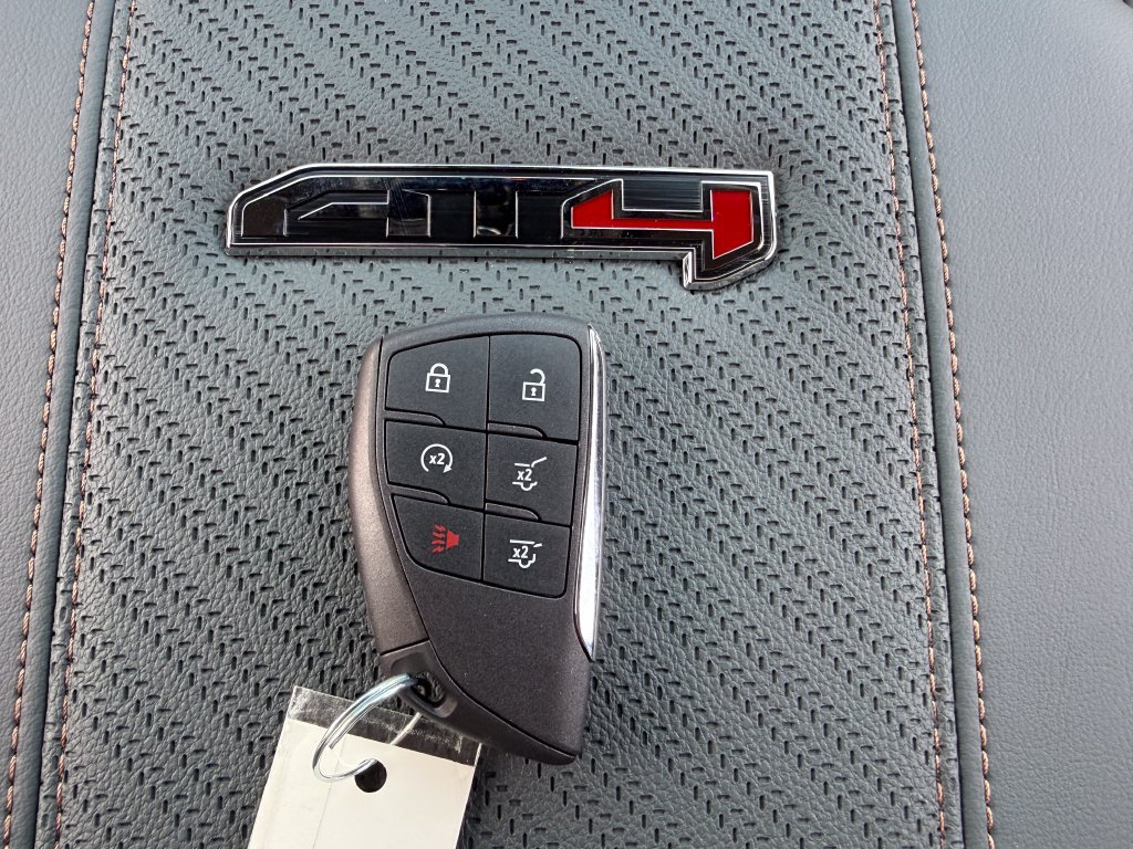 New 2026 GMC Yukon XL AT4 w/ AT4 Premium Plus Package AWD/4WD image 44