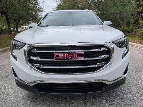 Used 2020 GMC Terrain SLT FWD image 2