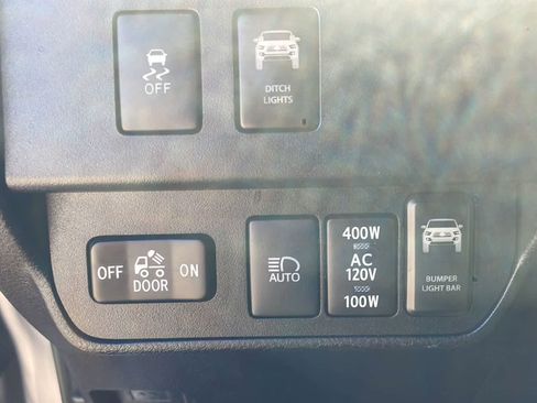 Used 2021 Toyota Tacoma TRD Off-Road image 14