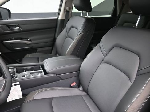 New 2026 Nissan Pathfinder SL w/ SL Premium Package image 19