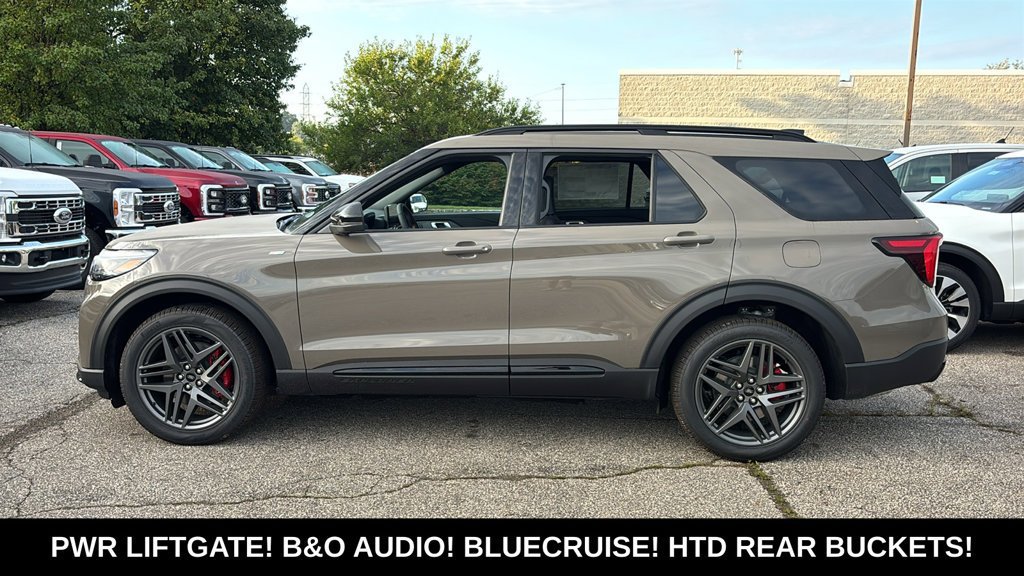 New 2027 Ford Explorer ST-Line w/ Premium Package AWD/4WD image 4