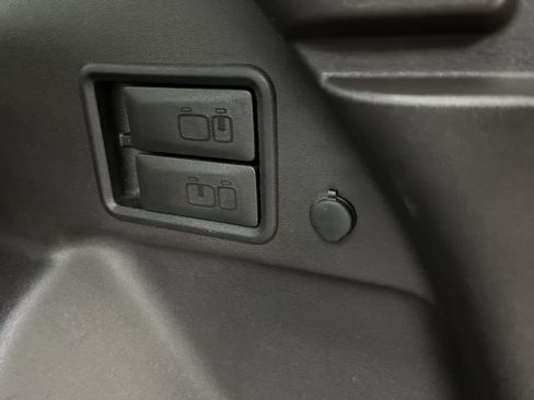 Used 2019 GMC Terrain Denali w/ Advanced Safety Package AWD/4WD image 33