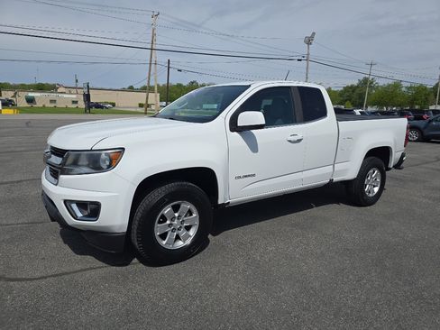 Used 2018 Chevrolet Colorado W/T w/ WT Convenience Package RWD image 2