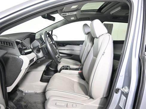 Used 2023 Honda Odyssey Elite image 21