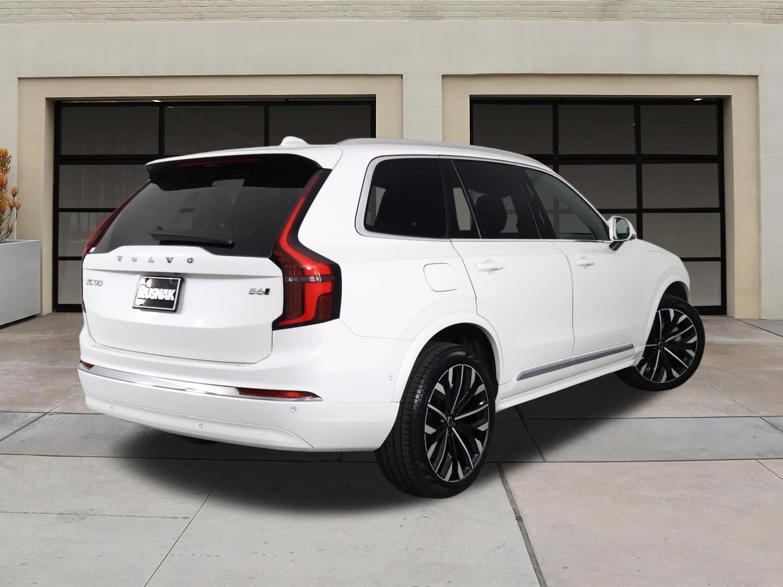 Certified 2026 Volvo XC90 B6 Plus w/ Protection Package AWD/4WD image 4