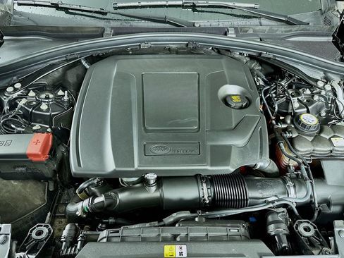 Used 2024 Land Rover Range Rover Velar Dynamic SE image 38