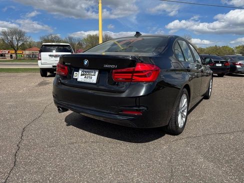 Used 2017 BMW 320i xDrive Sedan AWD/4WD image 5
