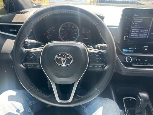 Used 2022 Toyota Corolla SE w/ SE Premium Package FWD image 11