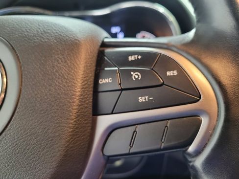 Used 2020 Jeep Grand Cherokee Altitude image 39