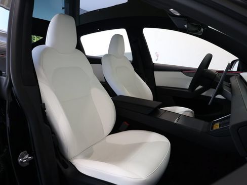Used 2026 Tesla Model Y 2WD image 22
