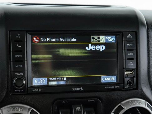 Used 2014 Jeep Wrangler Unlimited Sahara w/ Dual Top Group AWD/4WD image 28
