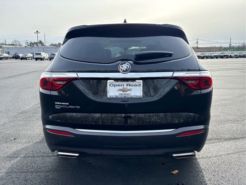 Used 2024 Buick Enclave Essence w/ Experience Buick Package image 7