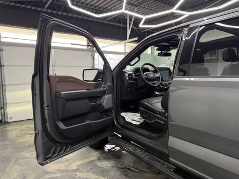 Used 2022 Ford F150 Lariat w/ Equipment Group 502A High image 8