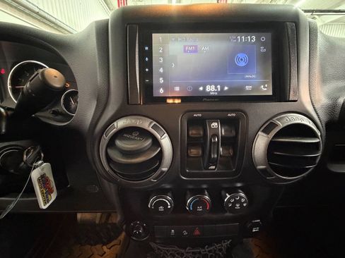 Used 2016 Jeep Wrangler Unlimited Sport w/ Quick Order Package 24S image 16