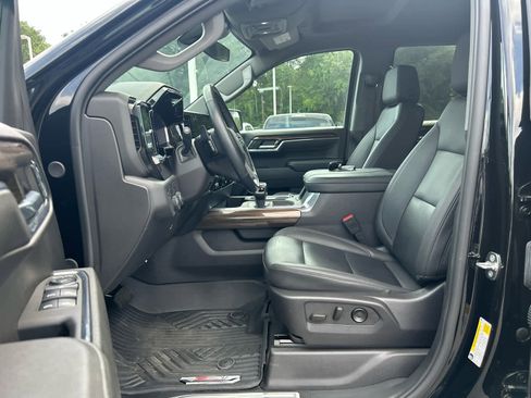 Used 2024 Chevrolet Silverado 1500 LT Trail Boss w/ LT Trail Boss Premium Package AWD/4WD image 8