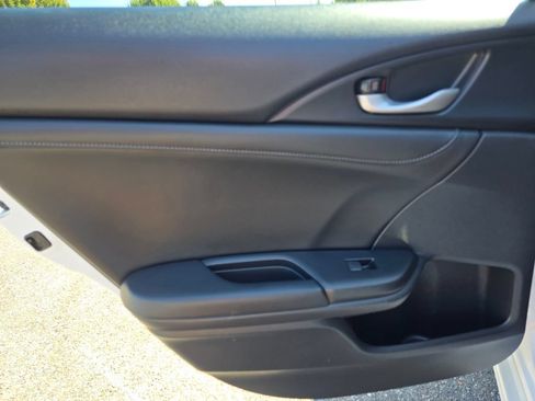 Used 2019 Honda Insight Touring image 15