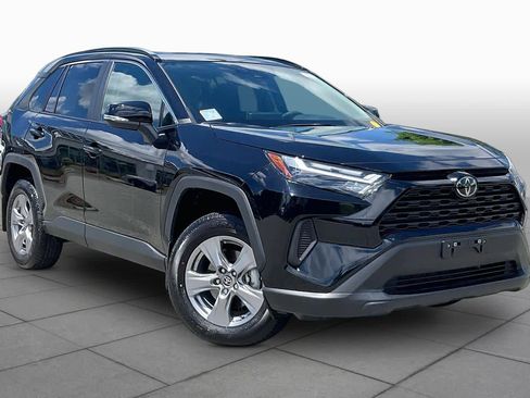 Used 2025 Toyota RAV4 XLE w/ Convenience Package AWD/4WD image 2
