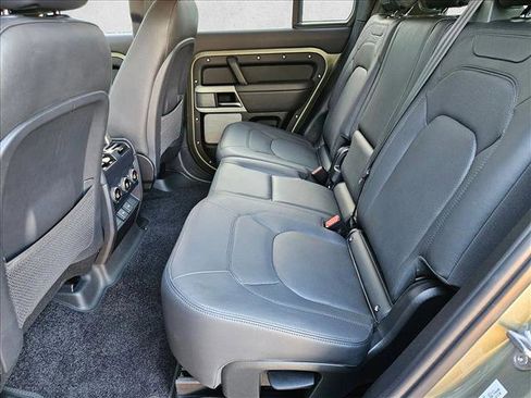 Used 2023 Land Rover Defender 130 SE AWD/4WD image 18