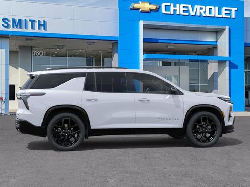 New 2026 Chevrolet Traverse RS image 5