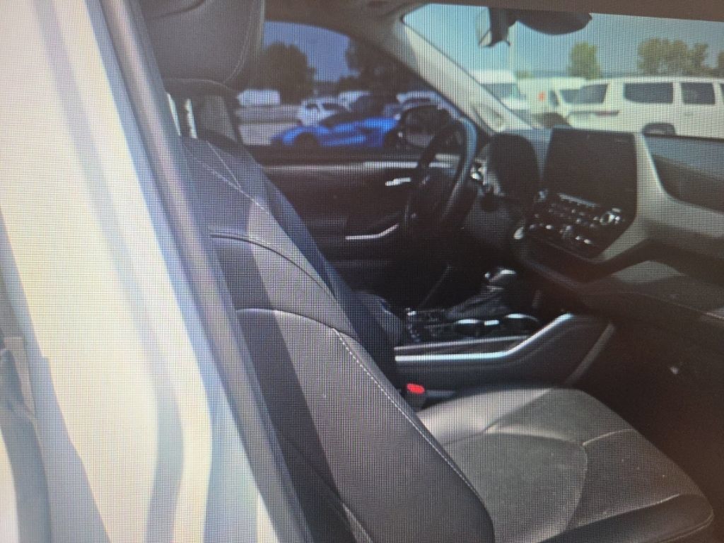 Used 2021 Toyota Highlander Platinum AWD/4WD image 14