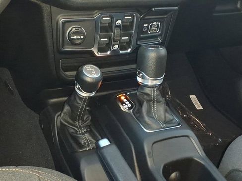 New 2026 Jeep Gladiator Sport image 10