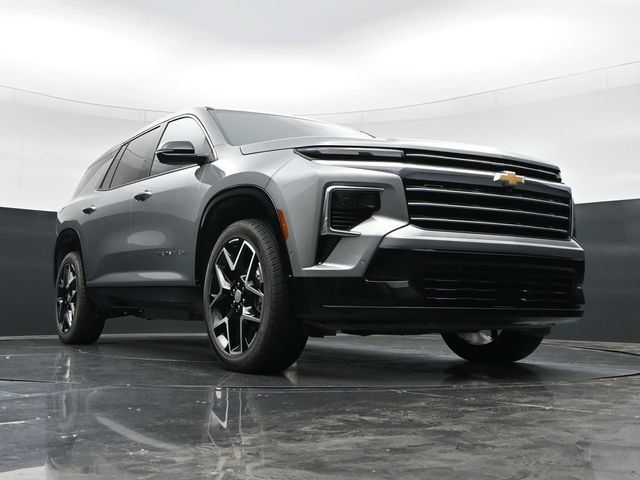 Used 2026 Chevrolet Traverse High Country w/ LPO, Floor Liner Package AWD/4WD image 41