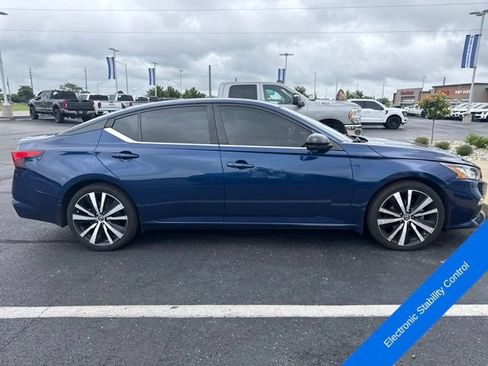 Used 2020 Nissan Altima 2.5 SR w/ Premium Package FWD image 8