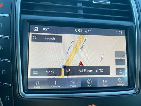 Used 2020 Lincoln Nautilus Reserve image 25