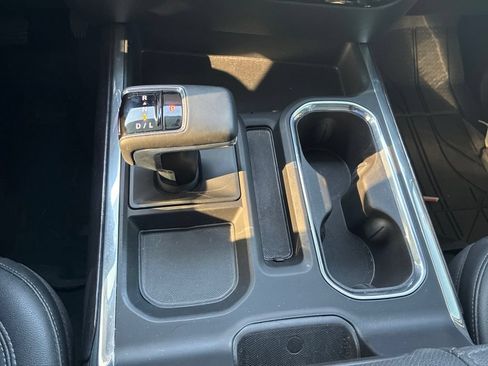 Used 2025 Chevrolet Silverado 1500 LTZ w/ Technology Package AWD/4WD image 31