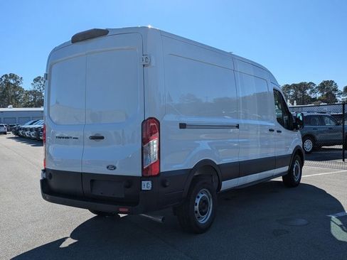 New 2026 Ford Transit 250 148 Medium Roof RWD image 8