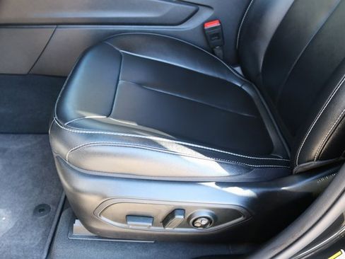 Used 2024 Jeep Grand Cherokee Limited image 13