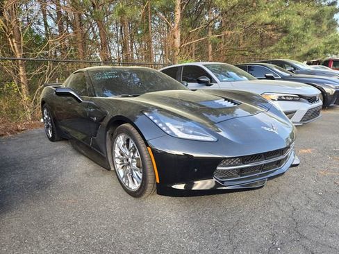Used 2017 Chevrolet Corvette Stingray Coupe w/ 1LT image 3