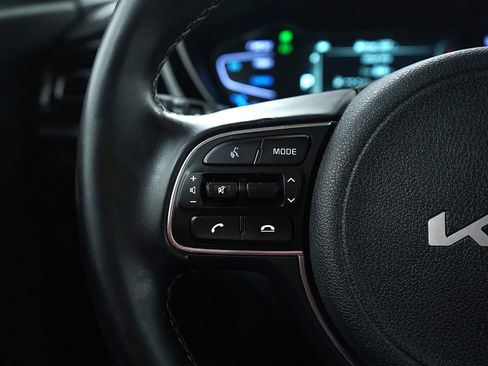 Used 2022 Kia Niro Touring Special Edition image 26