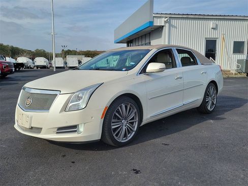 Used 2014 Cadillac XTS Luxury w/ Driver Awareness Package image 12