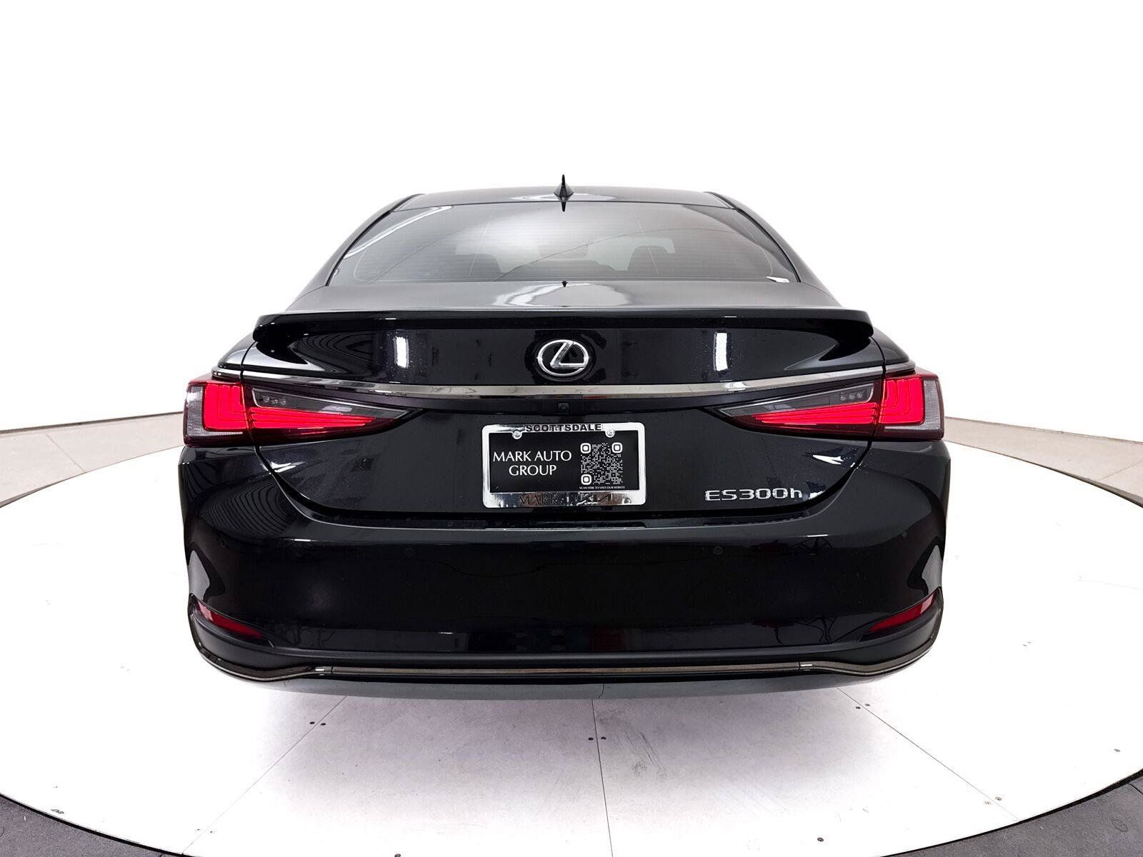 Used 2024 Lexus ES 300h F Sport w/ Accessory Package (Z1) FWD image 17