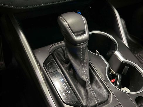 Used 2022 Toyota Highlander XLE image 32